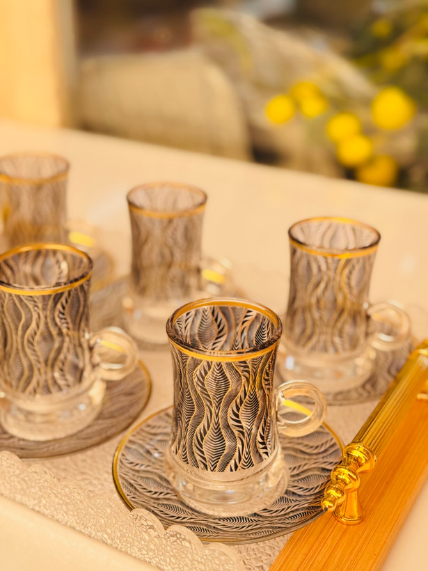 استکان چای اماراتی
